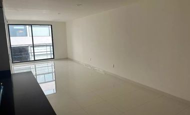 YACATAS VENDE BONITO Y AMPLIO PENTHOUSE CON BALCÓN