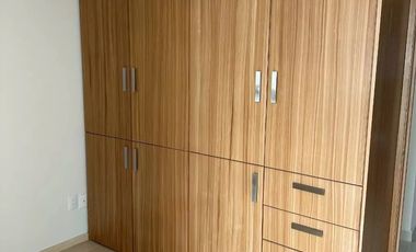YACATAS VENDE BONITO Y AMPLIO PENTHOUSE CON BALCÓN
