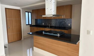 YACATAS VENDE BONITO Y AMPLIO PENTHOUSE CON BALCÓN