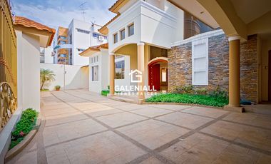 Casa de 5 habitaciones en Venta en La Carolina, Machala