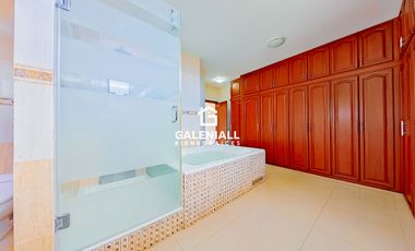 Casa de 5 habitaciones en Venta en La Carolina, Machala