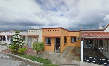 CASA EN REMATE BANCARIO EN VILLA MAYA, COMALCALCO(HASTA UN 65% POR DEBAJO DE SU PRECIO COMERCIAL, NO CREDITOS)