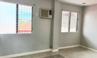 Newly Renovated Spacious 4 Bedrooms House in Primavera Hills