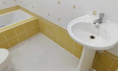 Newly Renovated Spacious 4 Bedrooms House in Primavera Hills