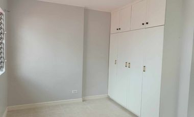 Newly Renovated Spacious 4 Bedrooms House in Primavera Hills