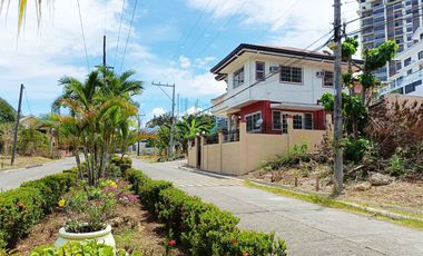 Newly Renovated Spacious 4 Bedrooms House in Primavera Hills