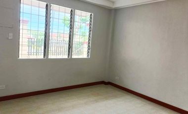 Newly Renovated Spacious 4 Bedrooms House in Primavera Hills