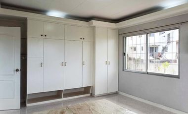 Newly Renovated Spacious 4 Bedrooms House in Primavera Hills