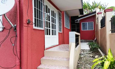 Newly Renovated Spacious 4 Bedrooms House in Primavera Hills