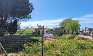 LOTE ALAMBRADO Y PILAR EN ESQUINA SANTA TERESITA