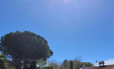 LOTE ALAMBRADO Y PILAR EN ESQUINA SANTA TERESITA