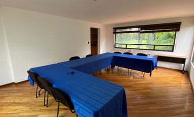 Casa en venta con salida a Campo de Golf las Fuentes, Puebla Ideal para oficinas