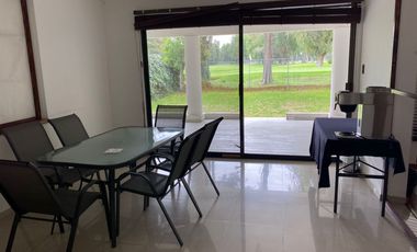 Casa en venta con salida a Campo de Golf las Fuentes, Puebla Ideal para oficinas