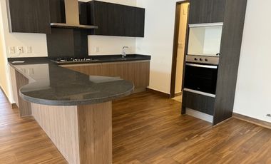 Venta de Departamento de 4 recámaras en Real Antigua, Zona Esmeralda. Atizapán de Zaragoza.