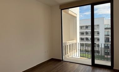 Venta de Departamento de 4 recámaras en Real Antigua, Zona Esmeralda. Atizapán de Zaragoza.