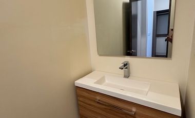 Venta de Departamento de 4 recámaras en Real Antigua, Zona Esmeralda. Atizapán de Zaragoza.