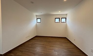 Venta de Departamento de 4 recámaras en Real Antigua, Zona Esmeralda. Atizapán de Zaragoza.