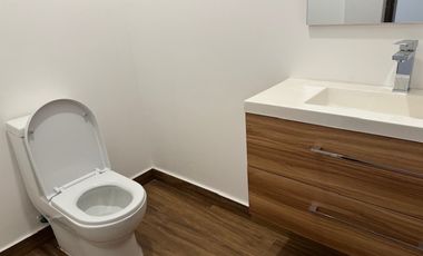 Venta de Departamento de 4 recámaras en Real Antigua, Zona Esmeralda. Atizapán de Zaragoza.