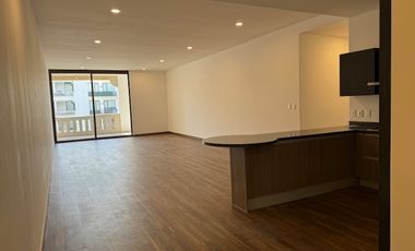 Venta de Departamento de 4 recámaras en Real Antigua, Zona Esmeralda. Atizapán de Zaragoza.