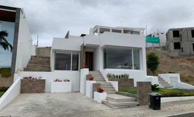 Casa de Venta en Urbanizacion Ciudad del Mar Manta