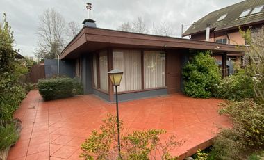 Amplia casa sector Av. Alemania