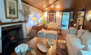 Amplia casa sector Av. Alemania