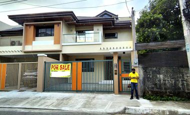 House and Lot for sale Teachers Village Quezon City Townhouse Katipunan Sikatuna Village UP Diliman Ateneo  V Luna Project 4 Philippine Kidney Hospital Heart Lung Center MRT,  SM North EDSA, Trinoma Congress, Cubao, MRT Commonwealth Cubao Kamias, Kamuning