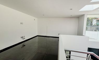 RENTO CASA MODERNA EN CONDADO DE SAYAVEDRA