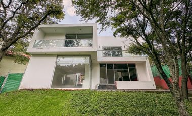 RENTO CASA MODERNA EN CONDADO DE SAYAVEDRA