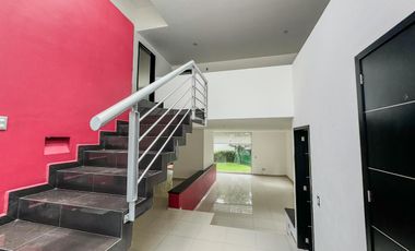 RENTO CASA MODERNA EN CONDADO DE SAYAVEDRA