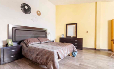 Linda Casa en Venta en el primer cuadro del centro de Tepotzotlan