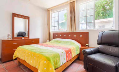 Linda Casa en Venta en el primer cuadro del centro de Tepotzotlan