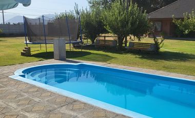 Parcela con casa y piscina en Olivar