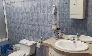 Parcela con casa y piscina en Olivar