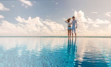 Condominio de lujo con vistas al mar y la marina, en Puerto Cancún.