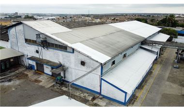 Bodegas de venta en la vía Manta-Montecristi