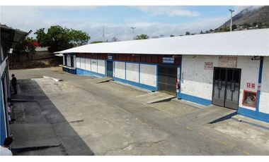 Bodegas de venta en la vía Manta-Montecristi
