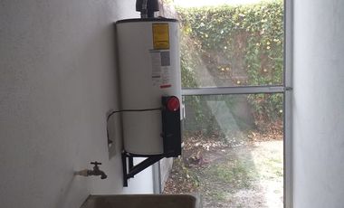 Renta casa Queretaro Juriquilla, Alberca, Frente a Walmart Bien Ubicada - Oportunidad