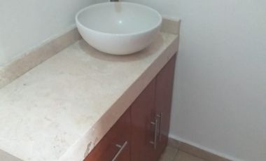 Renta casa Queretaro Juriquilla, Alberca, Frente a Walmart Bien Ubicada - Oportunidad