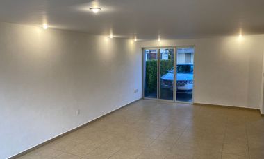 Renta casa Queretaro Juriquilla, Alberca, Frente a Walmart Bien Ubicada - Oportunidad