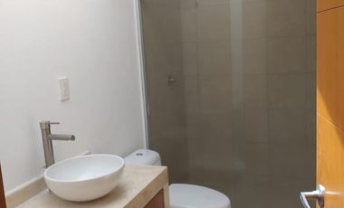 Renta casa Queretaro Juriquilla, Alberca, Frente a Walmart Bien Ubicada - Oportunidad