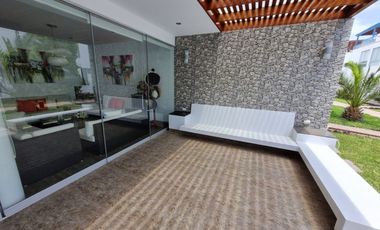 VENDO CASA DE 3 PISOS EN ASIA -CONDOMINIO MALLORCA- KM 107 PANAMERICANA SUR