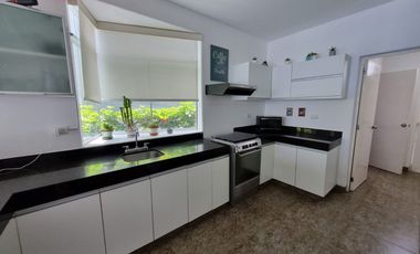 VENDO CASA DE 3 PISOS EN ASIA -CONDOMINIO MALLORCA- KM 107 PANAMERICANA SUR