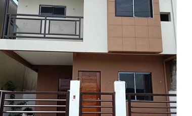 Townhouse with 3 Bedrooms and 1 Car Garage in Novaliches Quezon, City. PH2706
