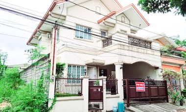 Resale reduced price House best deal well maintained good quality near future access to Katipunan Ave. ext.