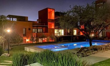 Departamento con jardín, y jacuzzi privado, Terraza, venta, la Lejona, San Miguel de Allende