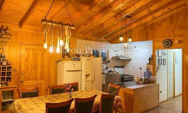 León Propiedades vende parcela con 2 casas ,en sector las achiras, Curacaví