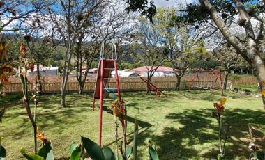 Vendo espectacular propiedad en Zhullin sector bodegas de colineal, Universidad UNAE