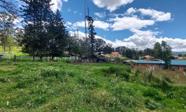 Vendo espectacular propiedad en Zhullin sector bodegas de colineal, Universidad UNAE