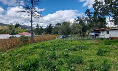 Vendo espectacular propiedad en Zhullin sector bodegas de colineal, Universidad UNAE